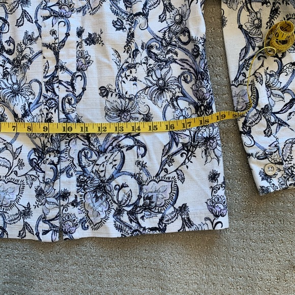 Women’s brand new Chico’s blue and white jacket size S - Picture 8 of 9